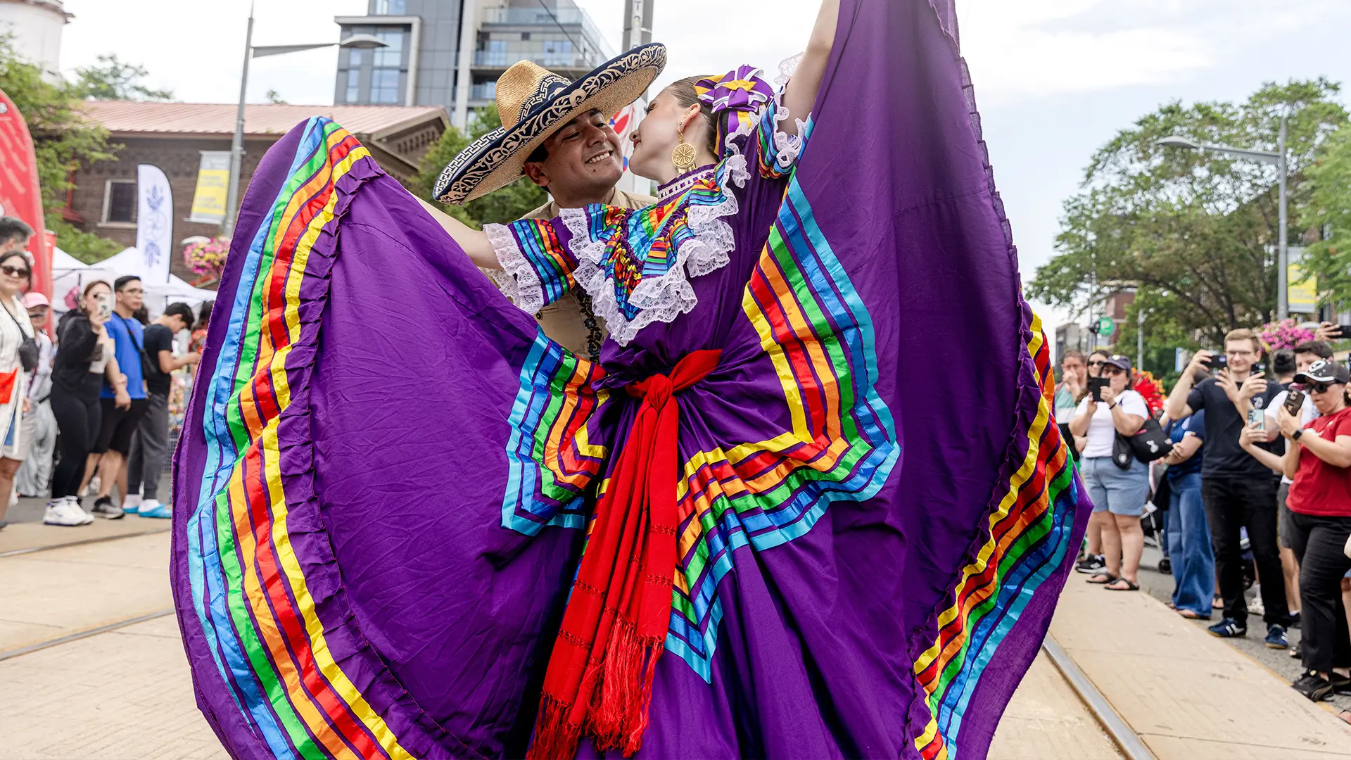 Fiesta Parade Presented By Lenpanada